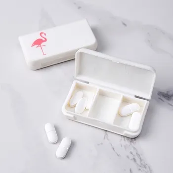 Pohodlné Pill Box Tři Mřížky Osvěžující Obdélníkové Mini Drogy Umístěny Cestovní Medicíny Úložný Box