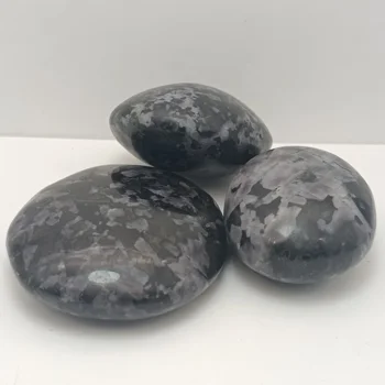 1ks Přírodní krystaly kamenné Leštěné Kamenné Koule Semifinále Drahých Gabro Dlaně vyzařují energii hojení domácí dekoraci