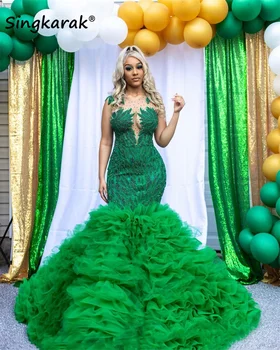 Luxusní Zelená Mořská Panna Prom Šaty 2023 Nadýchané Volánky Sheer Krku Mesh Korálky Crystal Flitry Večerní Party Šaty