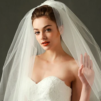 Hot styl Krátké dvouvrstvé svatební závoje, svatební vlasy hřeben tvar nadýchané krajky svatební závoje 2023